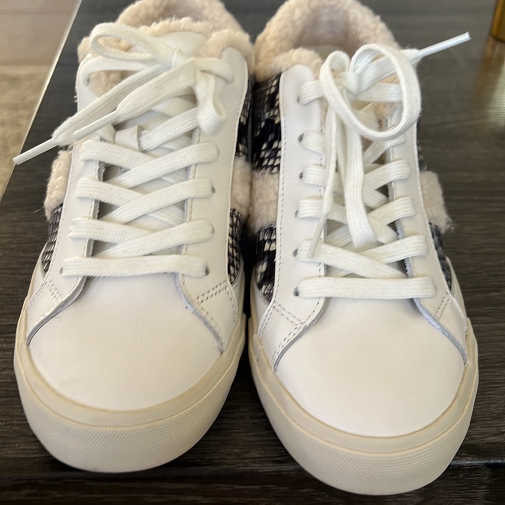 NEW Marc Fisher LTD mello leather sneakers - Picture 6 of 8